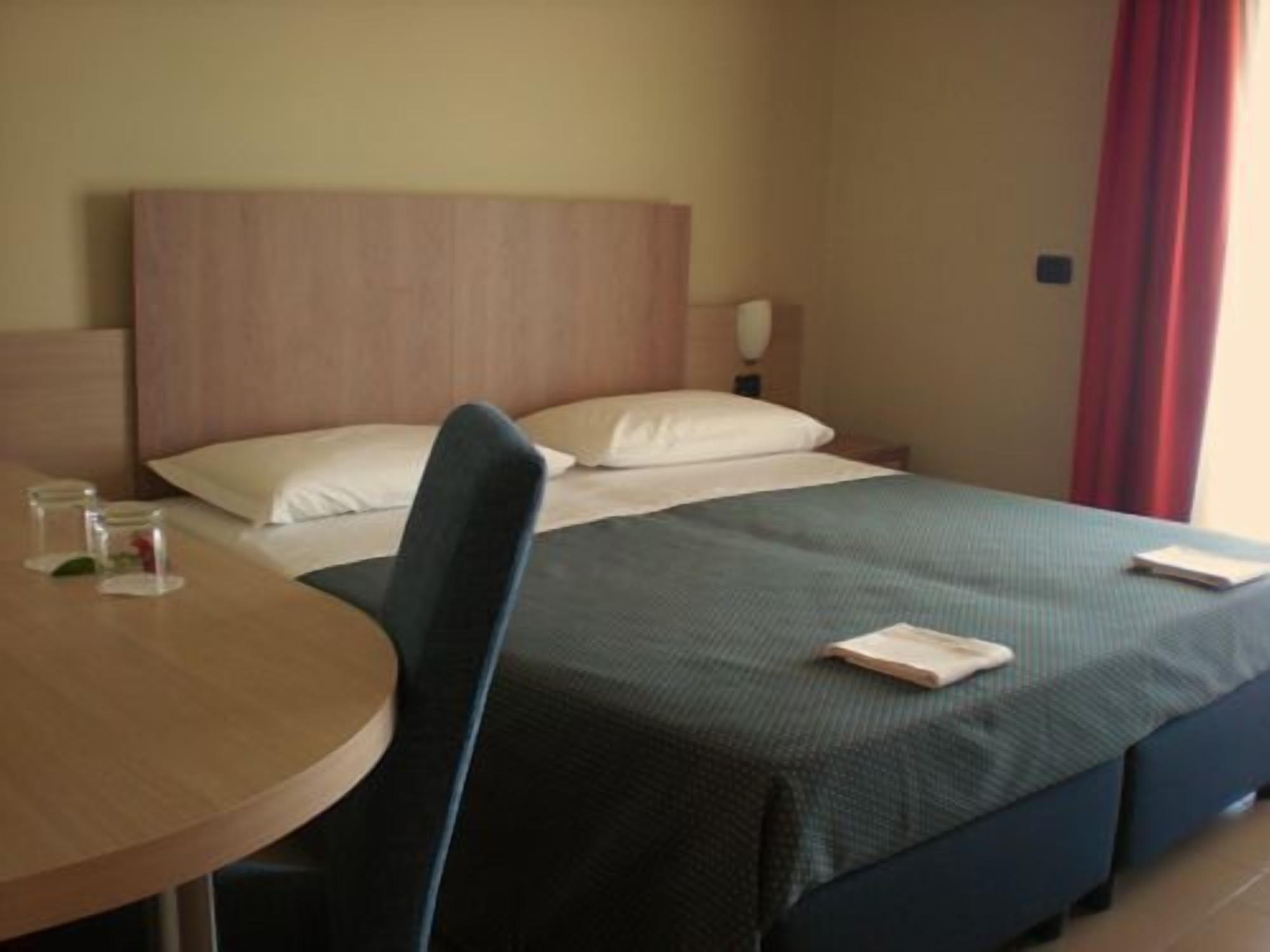 Heraclea Hotel Residence Policoro Exterior photo