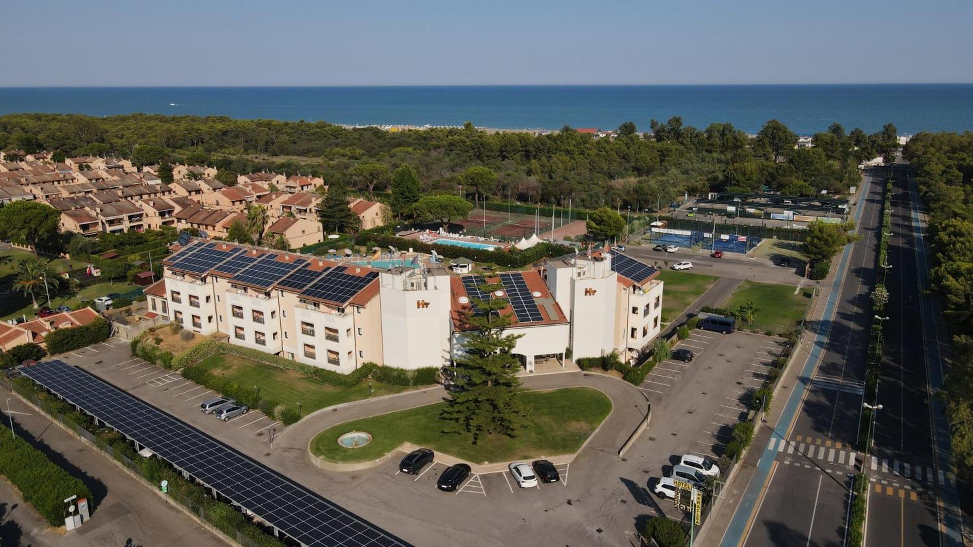 Heraclea Hotel Residence Policoro Exterior photo