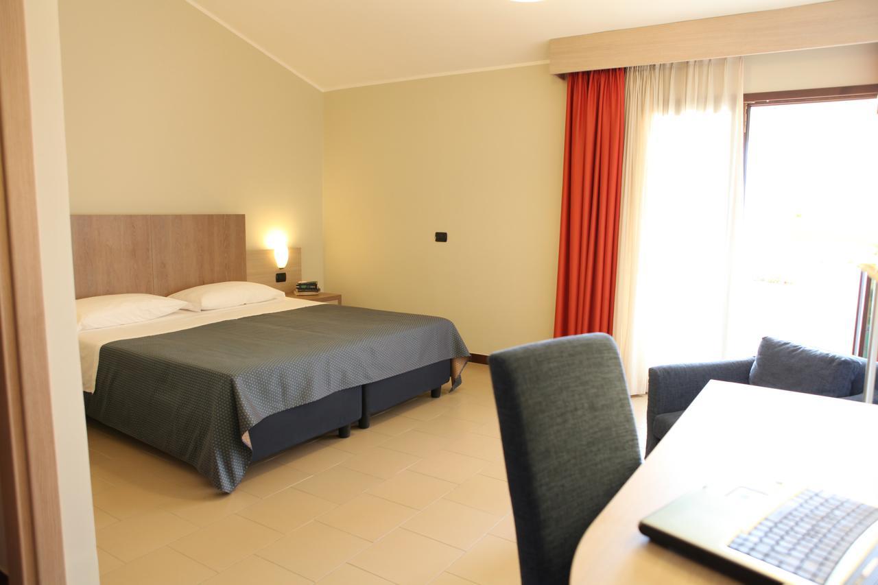 Heraclea Hotel Residence Policoro Exterior photo