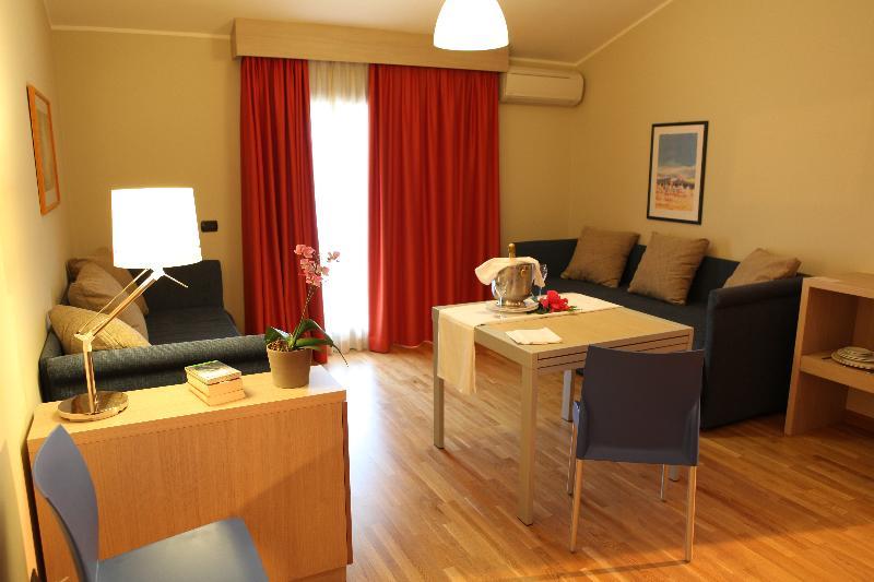 Heraclea Hotel Residence Policoro Exterior photo