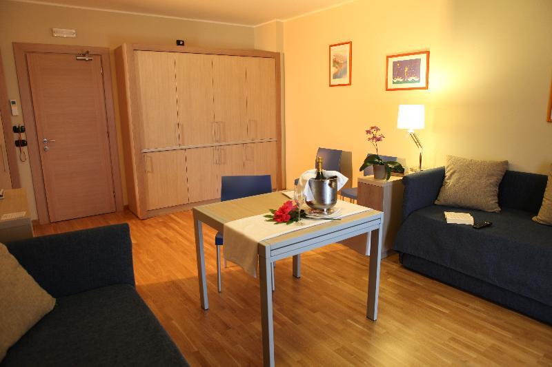 Heraclea Hotel Residence Policoro Exterior photo