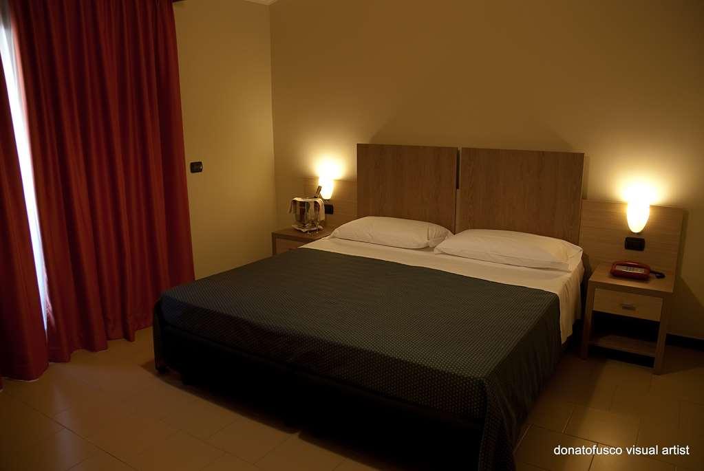 Heraclea Hotel Residence Policoro Room photo